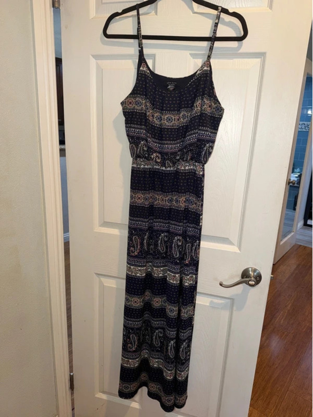Love Ryan Los Angeles Medium Navy Paisley Boho Maxi Dress Spaghetti Strap